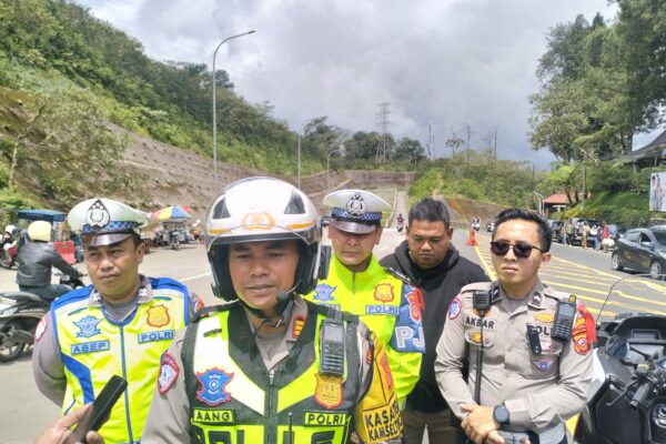 Volume Kendaraan di Jalur Puncak–Cianjur Naik 70 Persen pada H+1 Idul Fitri 1447 H