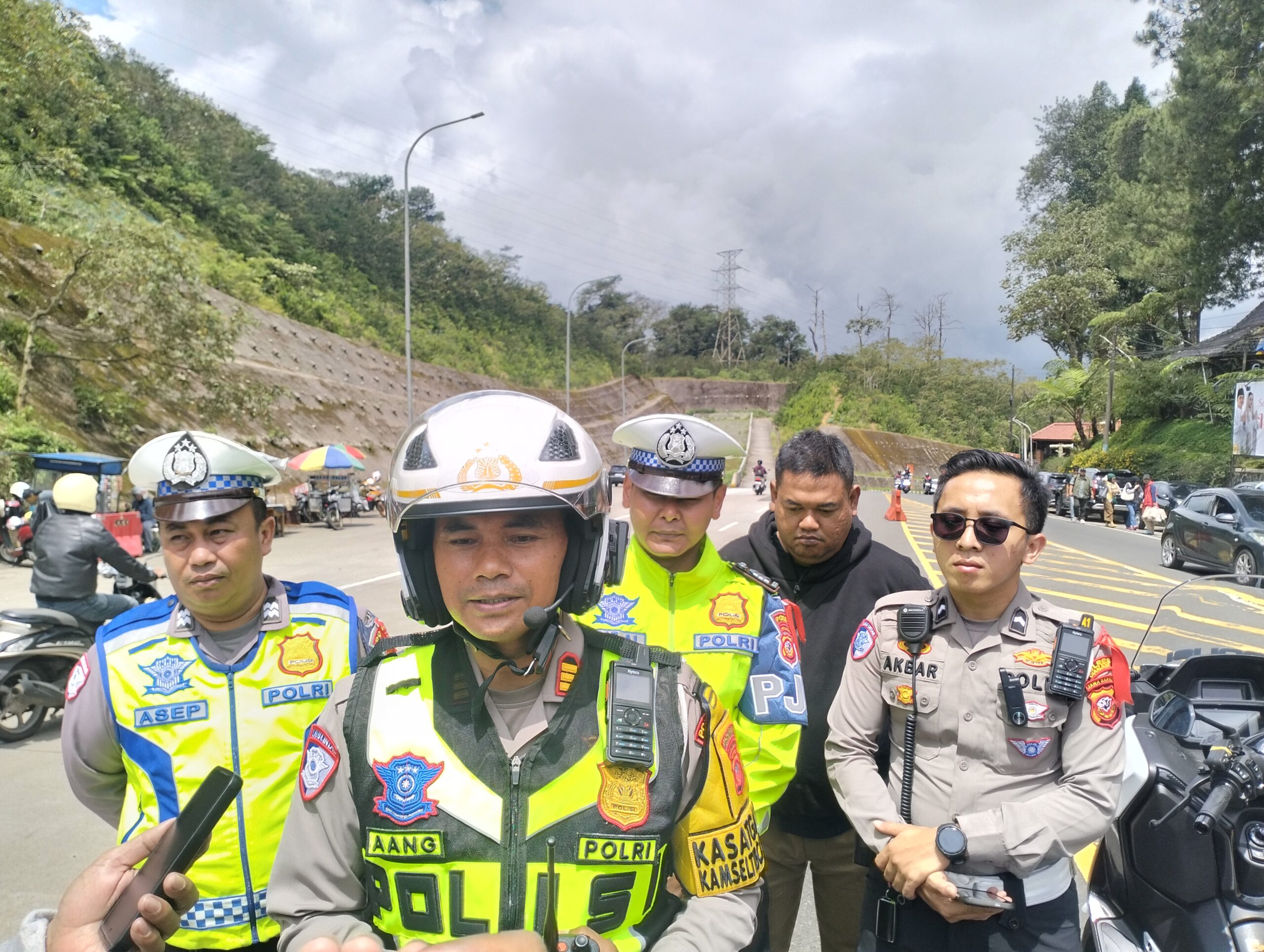 Volume Kendaraan di Jalur Puncak–Cianjur Naik 70 Persen pada H+1 Idul Fitri 1447 H